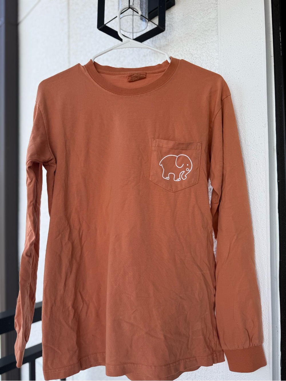 ivory ella Kids Long-Sleeve Pocket Tee in Rust Orange with Elephant